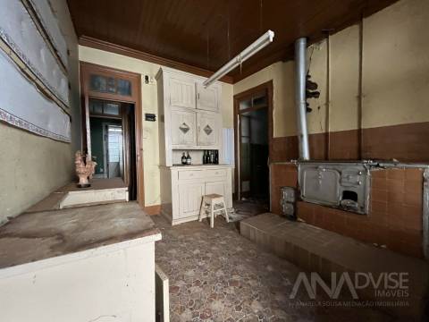 Moradia Rústica T4 Venda em São Cipriano e Vil de Souto,Viseu