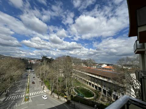 Apartamento T2 Arrendamento em Viseu,Viseu