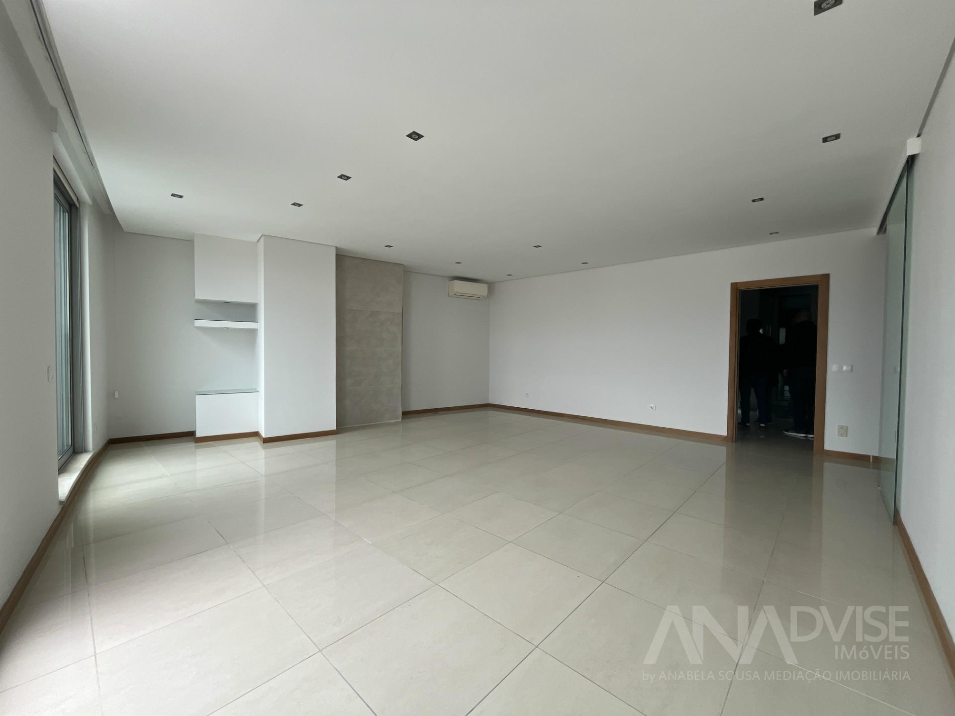 Apartamento T4 Arrendamento em Viseu,Viseu