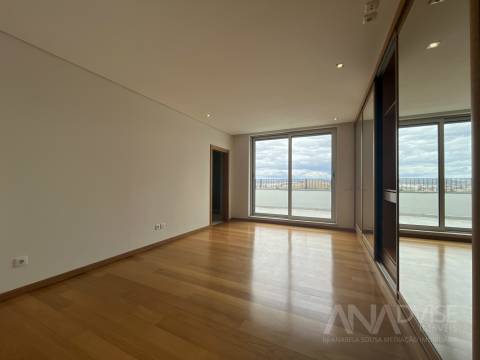 Apartamento T4 Arrendamento em Viseu,Viseu