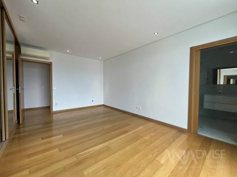 Apartamento T4 Arrendamento em Viseu,Viseu