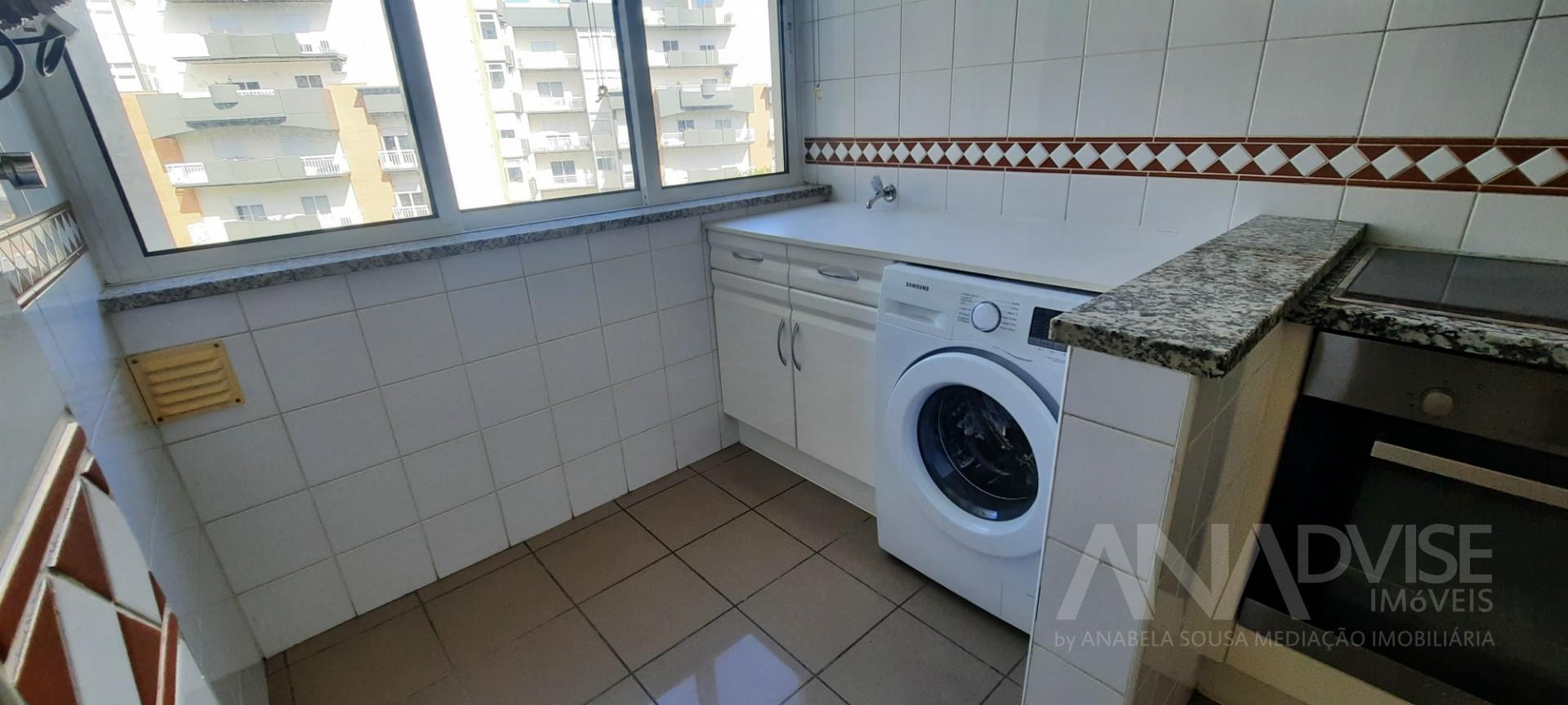 Apartamento T4 DUPLEX Arrendamento em Viseu,Viseu