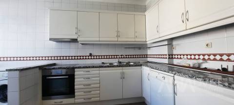 Apartamento T4 DUPLEX Arrendamento em Viseu,Viseu