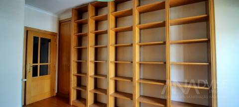 Apartamento T4 DUPLEX Arrendamento em Viseu,Viseu