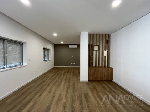 Apartamento T4 Venda em Viseu,Viseu