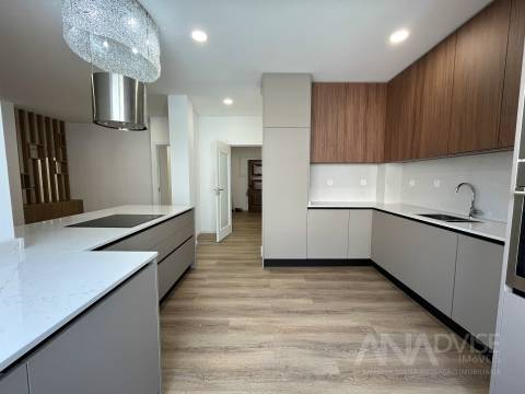 Apartamento T4 Venda em Viseu,Viseu