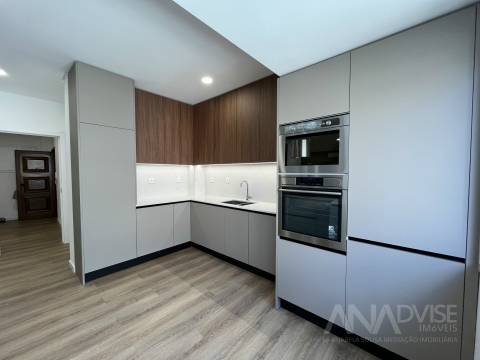 Apartamento T4 Venda em Viseu,Viseu