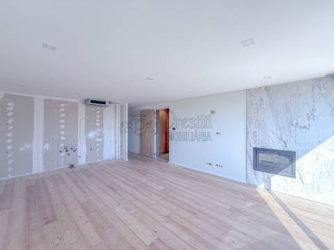 Apartamentos Novos T2 na Cobertura, Creixomil, Guimarães