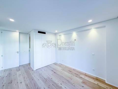 Apartamentos Novos T2 na Cobertura, Creixomil, Guimarães