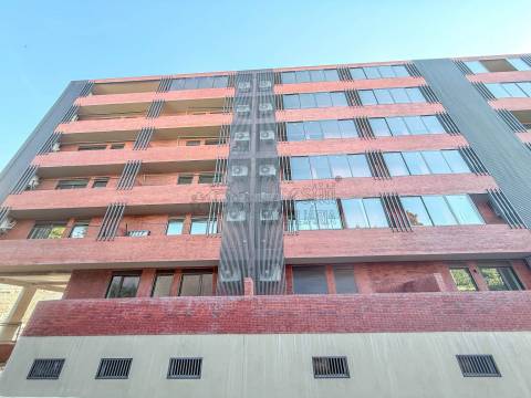 Apartamentos Novos T2 na Cobertura, Creixomil, Guimarães