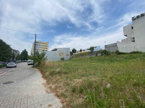 Lotes de terreno em Guimarães, desde 60.500