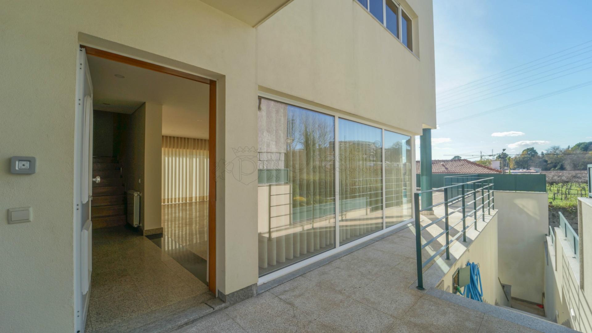 Moradia T5 para Alugar em Guimarães
