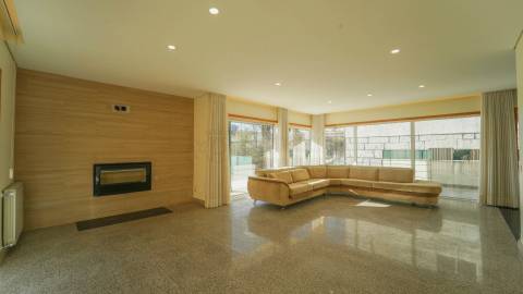 Moradia T5 para Alugar em Guimarães