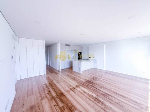 Apartamento T2 com vista sobre a Penha