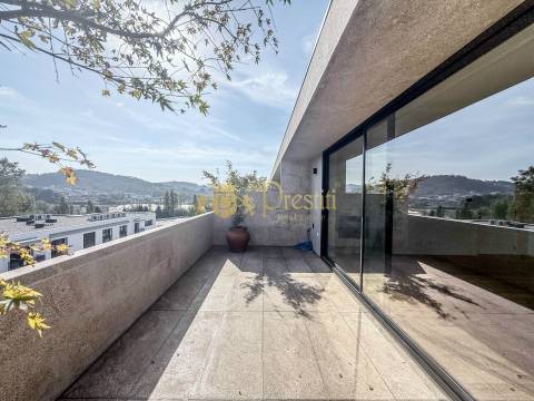 Apartamento T2 com vista sobre a Penha