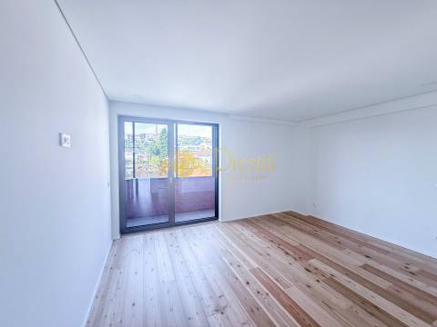 Apartamento T2 com vista sobre a Penha