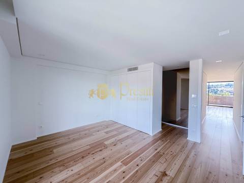 Apartamento T2 com vista sobre a Penha