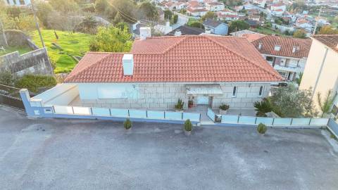 Moradia T4 na Costa, Guimarães