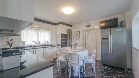 Moradia T4 na Costa, Guimarães