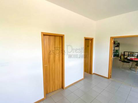 Pavilhões para Venda em Guimarães