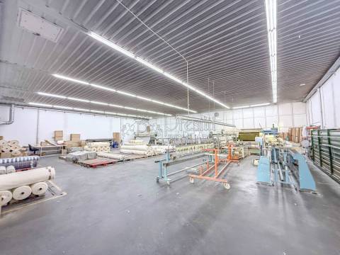 Pavilhões para Venda em Guimarães