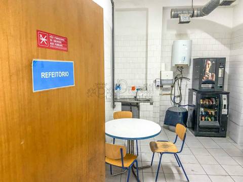 Pavilhões para Venda em Guimarães