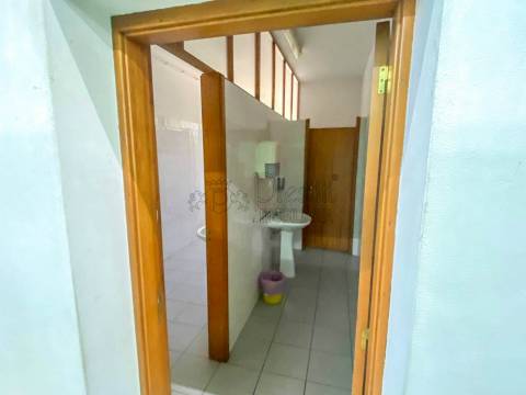 Pavilhões para Venda em Guimarães