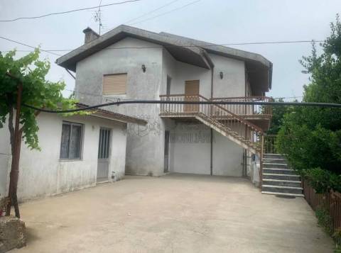 Moradia T4 à venda em Marco de Canaveses