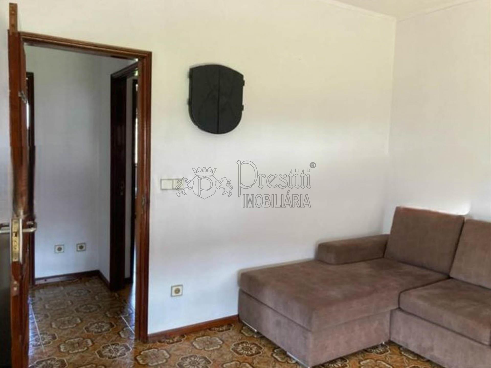 Moradia T4 à venda em Marco de Canaveses