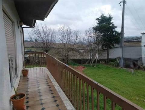 Moradia T4 à venda em Marco de Canaveses