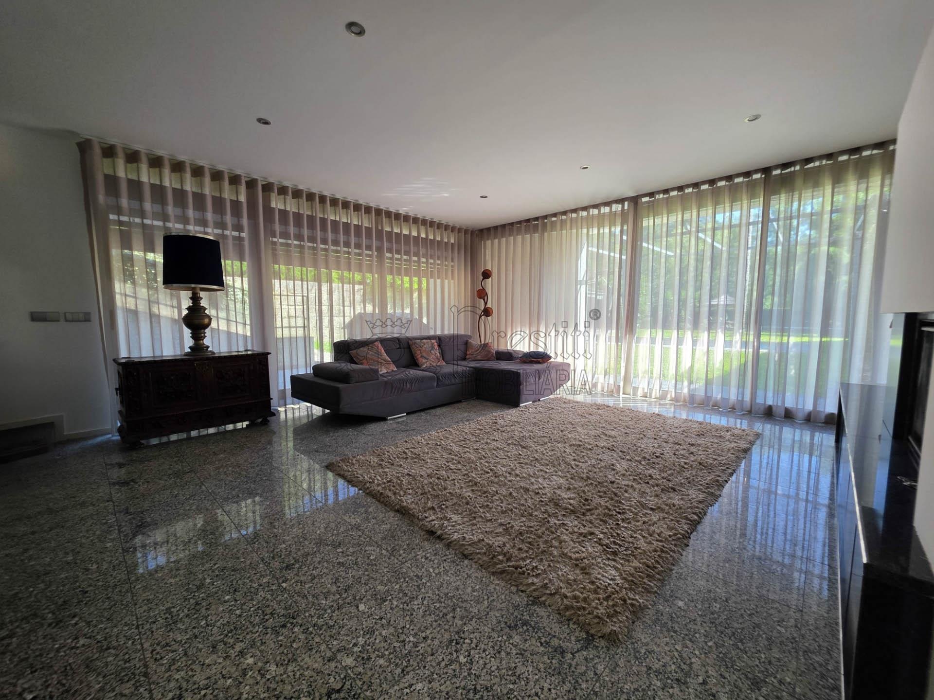 Encante-se com esta moradia de sonho em Guimarães