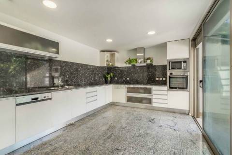 Encante-se com esta moradia de sonho em Guimarães