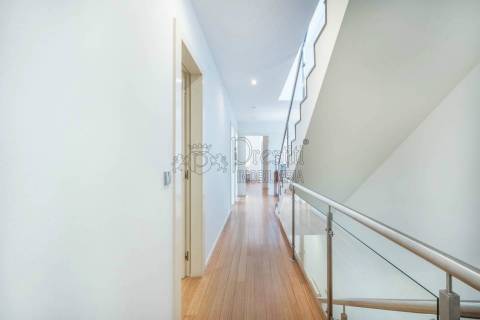 Encante-se com esta moradia de sonho em Guimarães