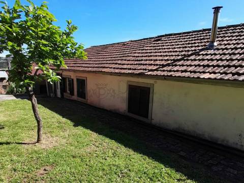 Moradia T2 em Borba de Godim, Felgueiras