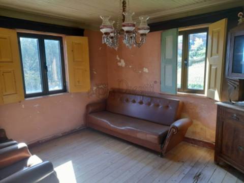 Moradia T5 na zona de Mortágua