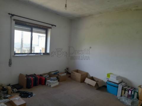 Moradia T5 na zona de Mortágua