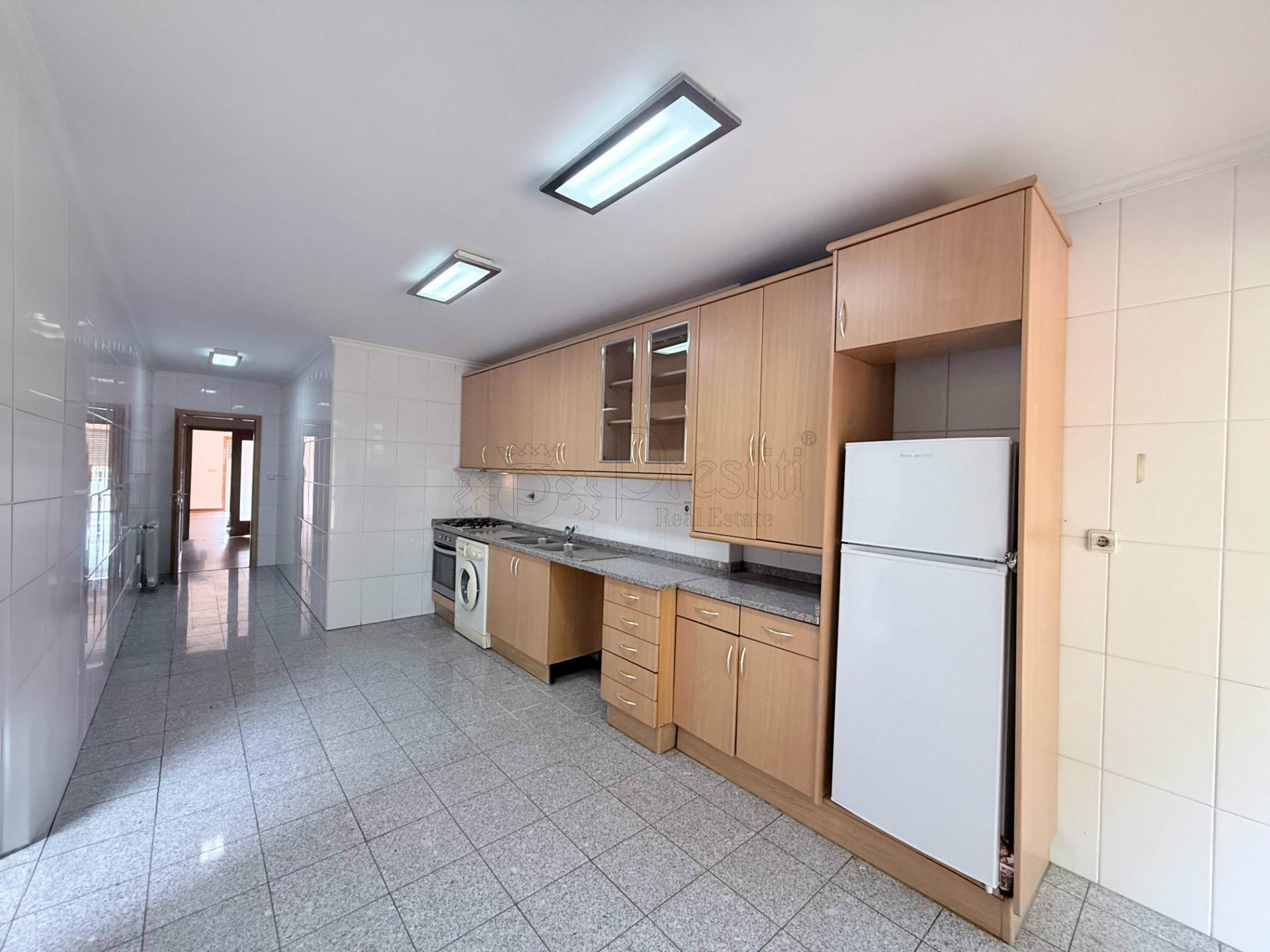 Apartamento T2 para Arrendar em Guimarães