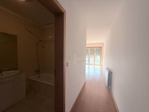 Apartamento T2 para Arrendar em Guimarães