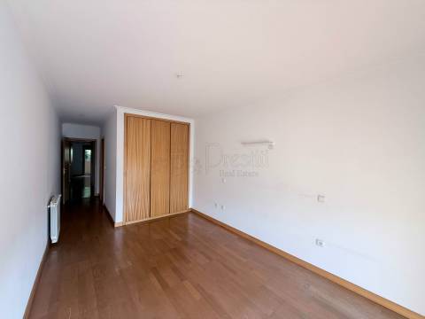 Apartamento T2 para Arrendar em Guimarães
