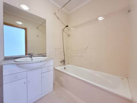 Apartamento T2 para Arrendar em Guimarães