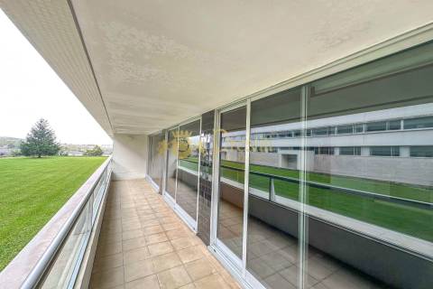 Apartamento T2 à Venda em Creixomil, Guimarães