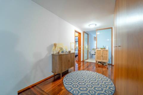 Apartamento T2 à Venda em Creixomil, Guimarães