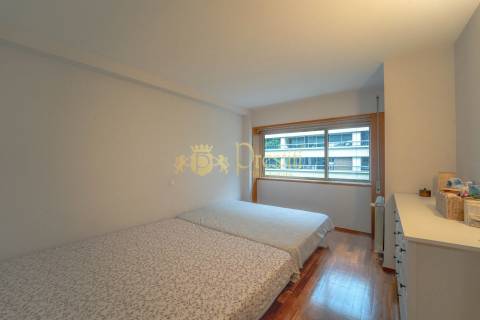 Apartamento T2 à Venda em Creixomil, Guimarães