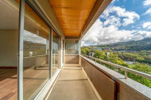 Arrenda-se Apartamento T3 na Costa, Guimarães