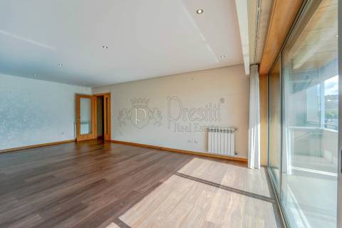 Arrenda-se Apartamento T3 na Costa, Guimarães