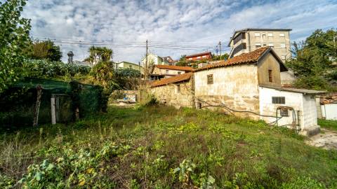 Vende-se Quintinha em Infias - Oportunidade Única