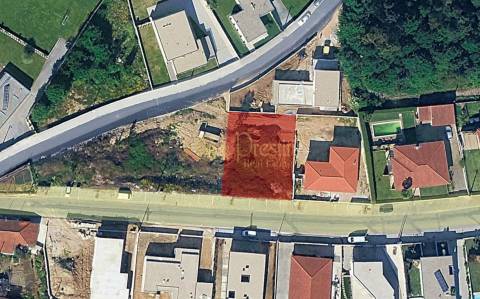 Lote para Moradia Individual em Prazins, Guimarães