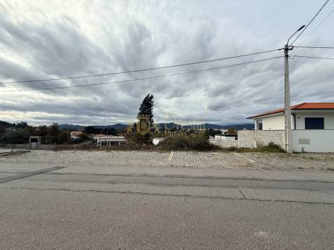 Lote para Moradia Individual em Prazins, Guimarães