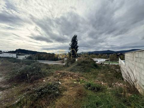 Lote para Moradia Individual em Prazins, Guimarães
