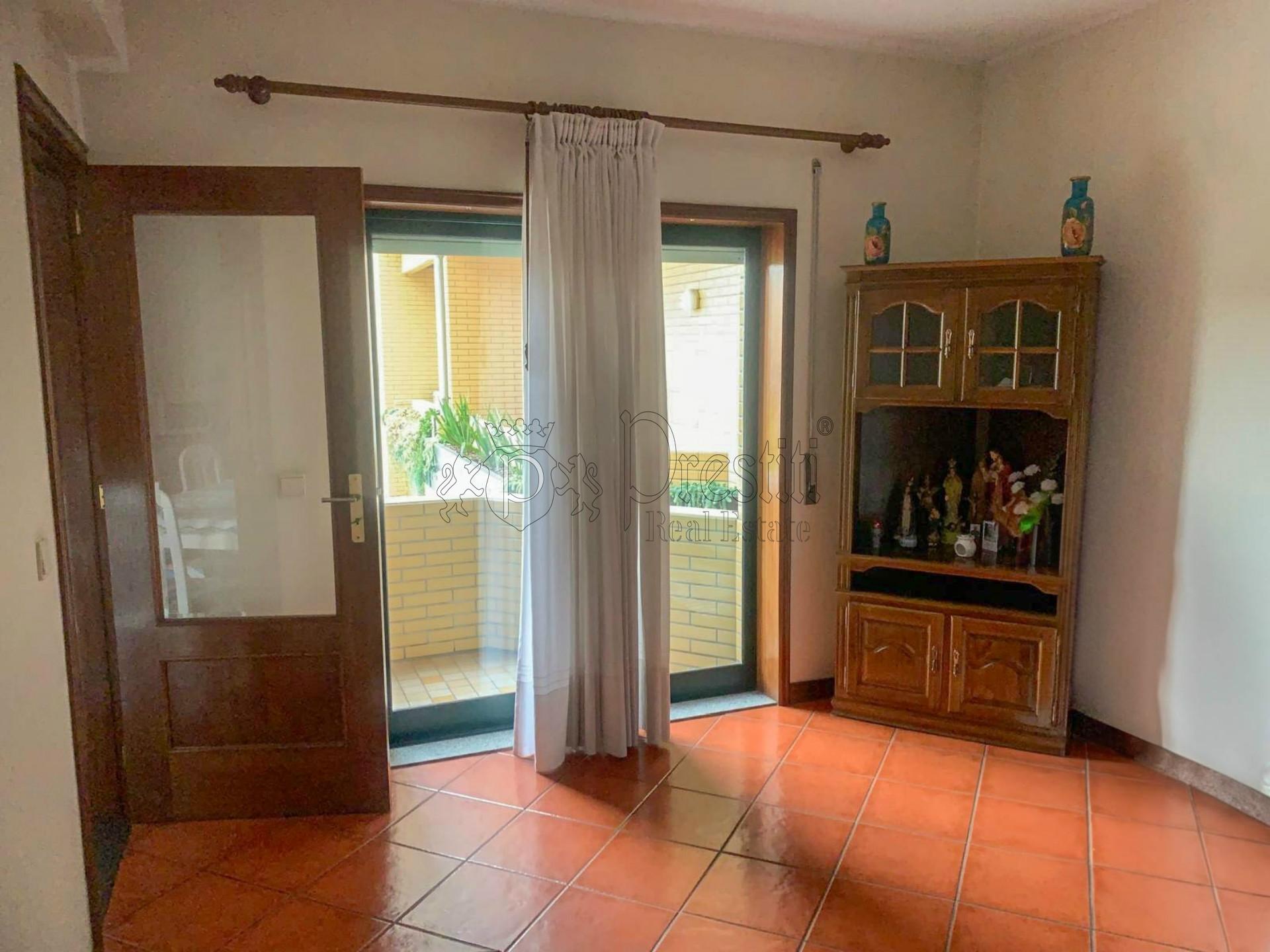 Apartamento 2 Suites em Esmeriz – Conforto, Modernidade